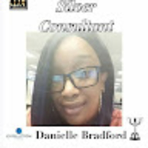 Meet your Posher, Danielle - Picture 1 of 1